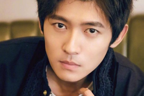 《青春向前冲》袁冰妍和佟梦实领衔主演?两人之前有过几次合作?