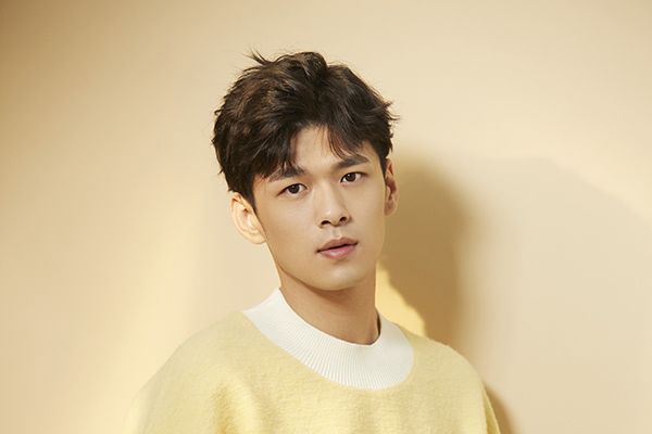 《沉默的证明》盛英豪用心诠释机敏刑警?演员盛英豪的个人资料?