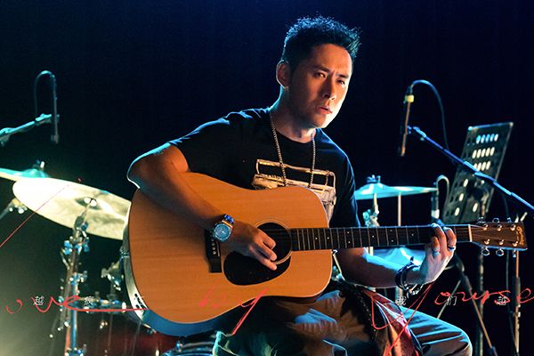 《他其实没有那么爱你》歌手王马可的恋爱观?黄征本色出演歌手?