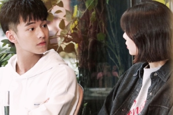 《我的邻居长不大》讲述姐弟恋爱故事?李溪芮何与首次合作主演?