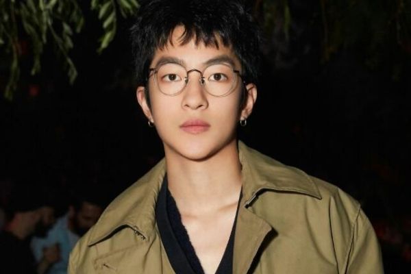 《古董局中局之掠宝清单》屈楚萧扮演护宝人?屈楚萧人设是什么?