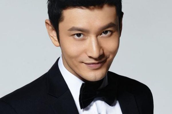 《光荣与梦想》青年周恩来的扮演者是谁?黄晓明演艺经历大盘点?
