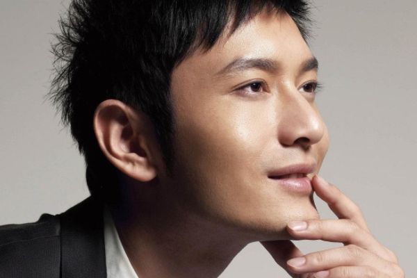 《光荣与梦想》青年周恩来的扮演者是谁?黄晓明演艺经历大盘点?