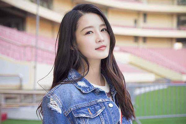 《海上繁花》李沁三年前作品饰演娱乐记者?演员李沁的个人资料?