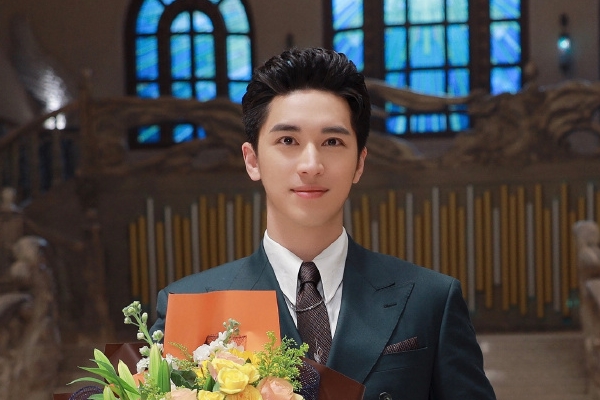 电视剧《流光之城》男主容嘉上扮演者?许魏洲演艺经历以及评价?