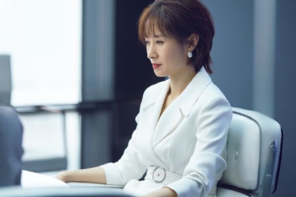 电视剧《正青春》讲了什么故事?老戏骨演员殷桃刘敏涛甘当配角?