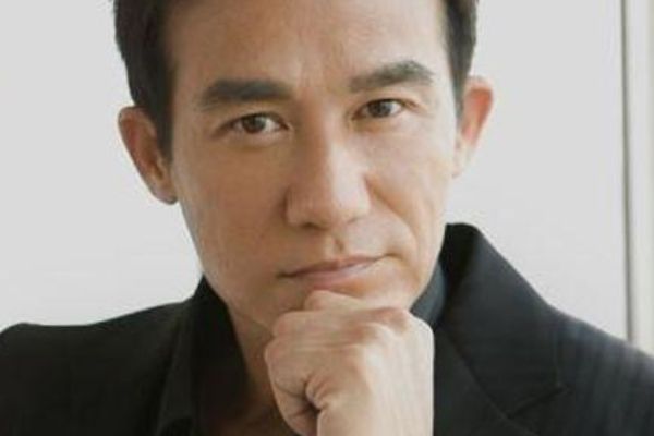 《逆光》李子雄扮演的李卓然是个什么人?演员李子雄个人资料?