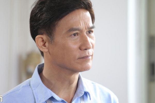《逆光》李子雄扮演的李卓然是个什么人?演员李子雄个人资料?