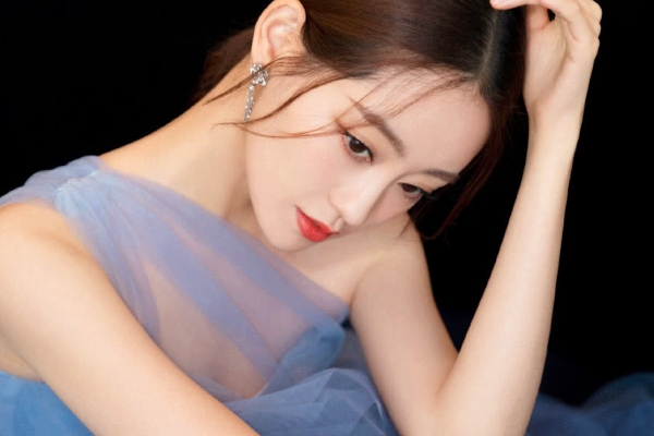 电视剧《初恋爱》改编自九夜茴同名小说?故事内容主要讲了什么?