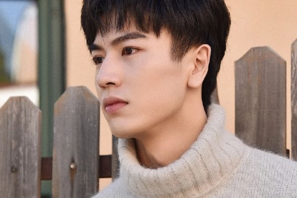 《我和我的时光少年》邓恩熙是元气少女?哥哥张凌赫是高冷学霸?