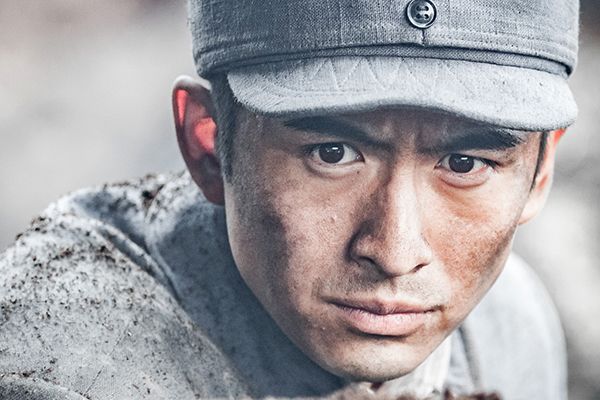 《雷霆战将》超越李幼斌版《亮剑》?楚云飞扮演王云飞完美逆袭?