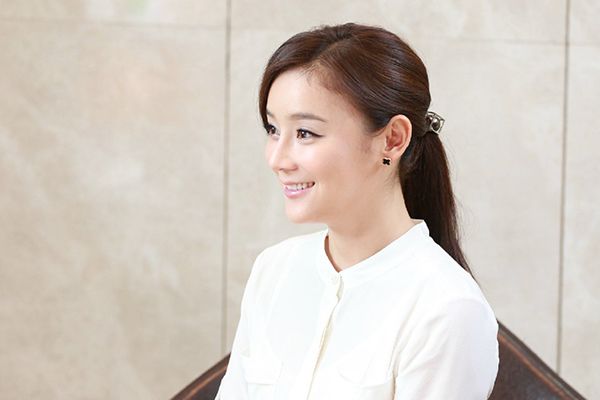 《焕脸》袁姗姗在剧中饰演的是什么角色?演员袁姗姗有哪些作品?
