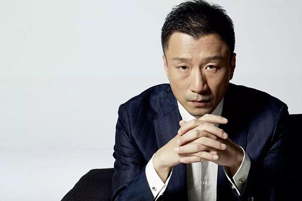 《扫黑风暴》主演孙红雷性格如何?孙红雷为什么说李荣浩眼睛小?