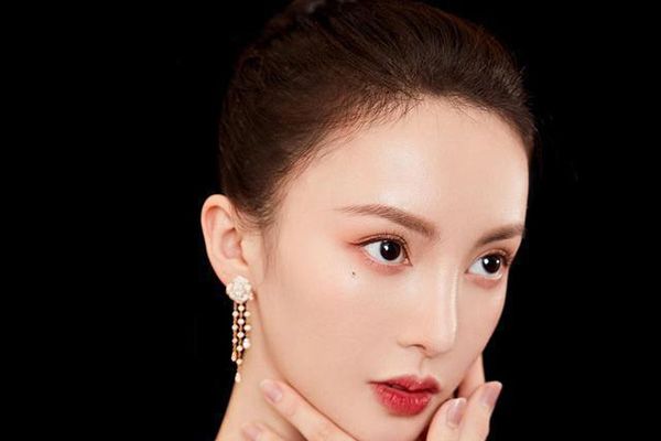 《了不起的女孩》金晨与李一桐磨砺友谊?他们能否突破重重考验?