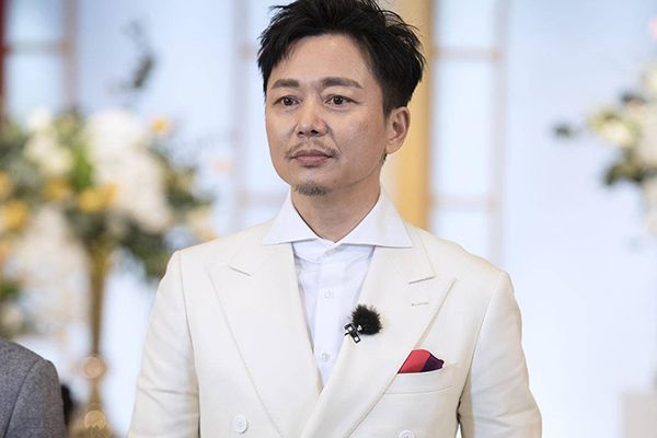 《扫黑风暴》中年大叔刘奕君是谁?刘奕君是如何踏上演戏之路的?