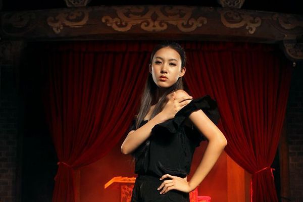《苹果遇上梨》海哈金喜饰演的哪个角色?演员海哈金喜个人资料?