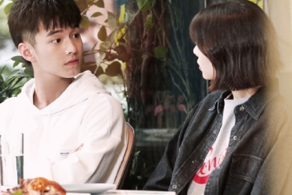 《我的邻居长不大》何与李溪芮化身青梅竹马?共同演绎重逢追爱?