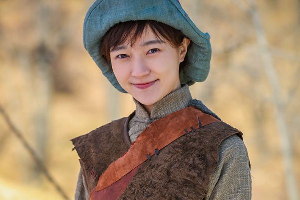 《烽烟尽处》张翰焦俊艳疑似恋情曝光?焦俊艳霸气回复要做姐妹?